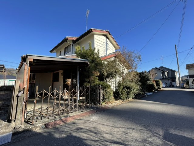 【構造・工法・仕様】 | 「構造」は建物を支える骨組みで、「工法」は構造を組み立てる方法をいい、構造や工法によって建物のデザインや強度、断熱性などに違いがあります。