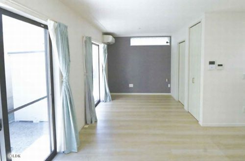 【居間・リビング】 | 【仲介手数料０円】相模原市南区大野台　中古一戸建て | 相模原市南区大野台　中古一戸建て