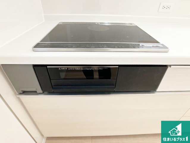 赤穂市海浜町　第2期　新築一戸建ての設備|火を使わないので、安心なＩＨコンロ！でこぼこが無い構造なので、掃除もしやすく清潔に保てます！