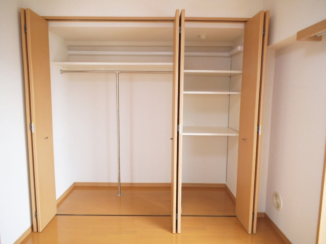 サンライズ中十条の収納|大型クローゼット＆収納スペース！