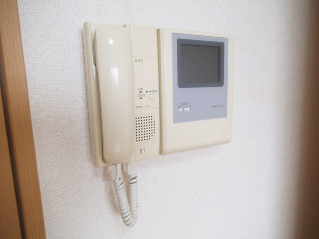 サンライズ中十条のセキュリティ|モニター付きインターフォンで安心♪