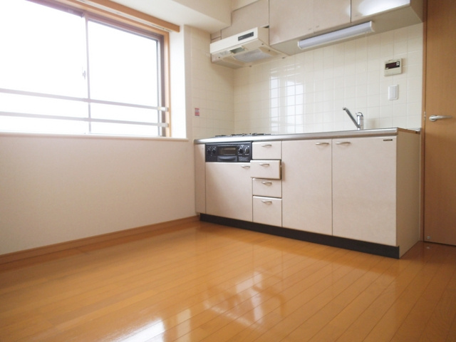 サンライズ中十条の居間・リビング|大きな窓のあるダイニングです☆