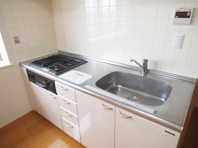サンライズ中十条のキッチン|３口ガスコンロ付きキッチン！