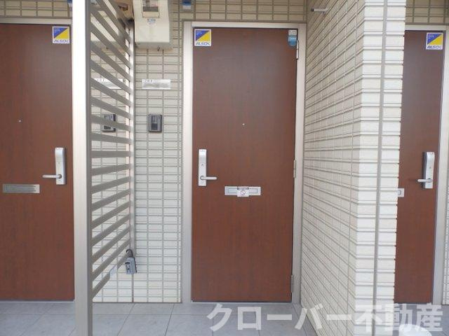 オーシャン セブンⅡの玄関|玄関（TVインターホン付き）