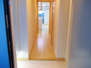 【玄関】 | クレール姫路 | きれいな玄関です