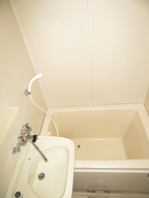 メゾン・ド・プチの浴室|写真は他室