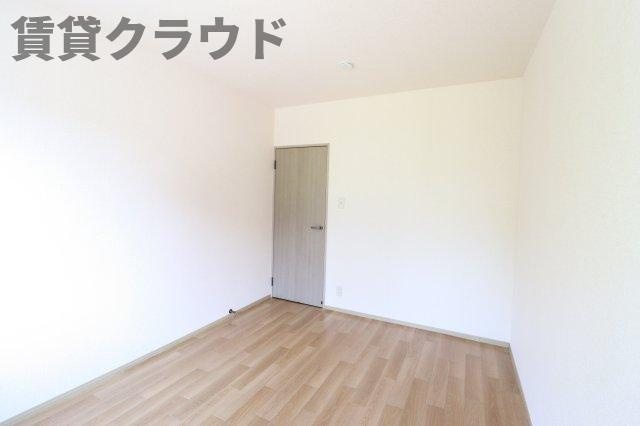 ジョイ・フィールドの洋室|明るい洋室です