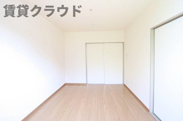 ジョイ・フィールドの居間・リビング|ゆったり過ごせる居間です