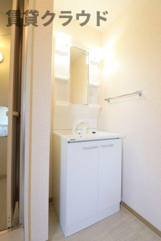 ジョイ・フィールドの洗面所|朝の準備に活躍する、洗髪洗面化粧台！