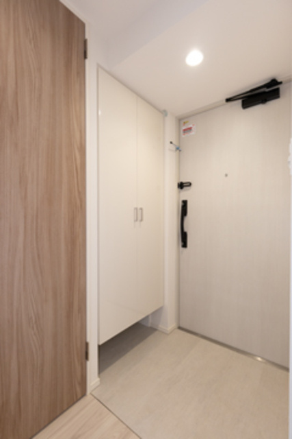 パークアクシス市川の玄関|※写真は同タイプ住戸です。