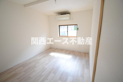 【寝室】 | 御供田１丁目貸家