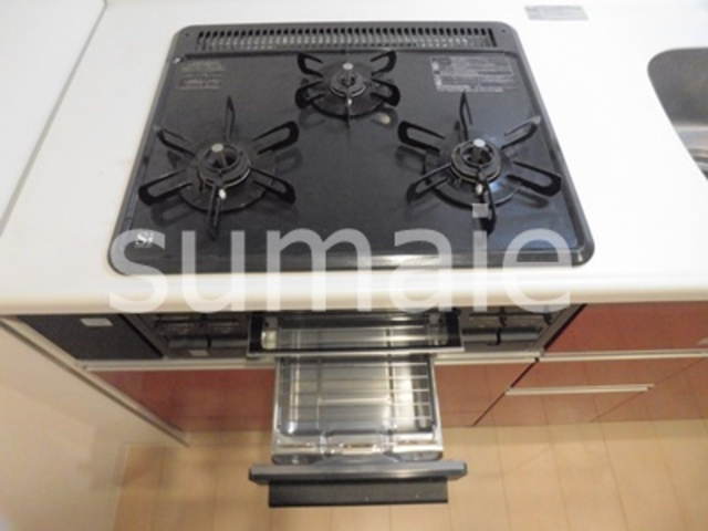 さくら大宮のキッチン|3口コンロ　グリルビルトイン