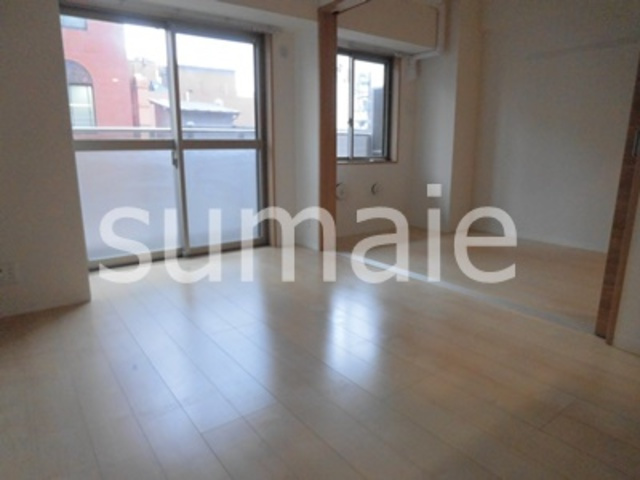 さくら大宮の居間・リビング|人気のフローリング。