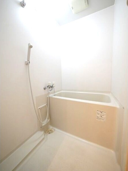 クレフラスト野並Ａ棟の浴室