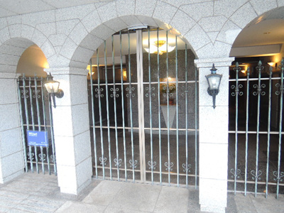 【エントランス】 | パルテールIWASAKI