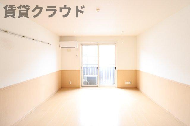 コモドカーサ　Ａの寝室|広くて明るい寝室
