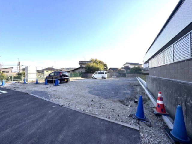 YOURMAISON宝の駐車場