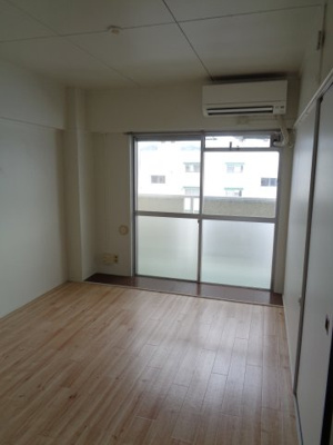 【居間・リビング】 | ビレッジハウス泉野1号棟