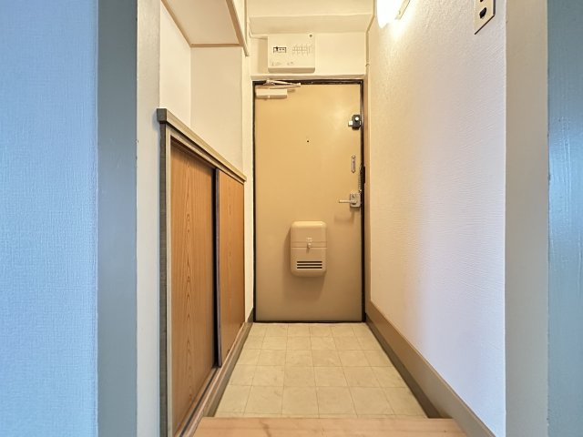 コーポ松月の玄関