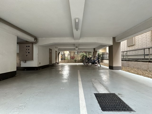 コーポ松月の駐車場
