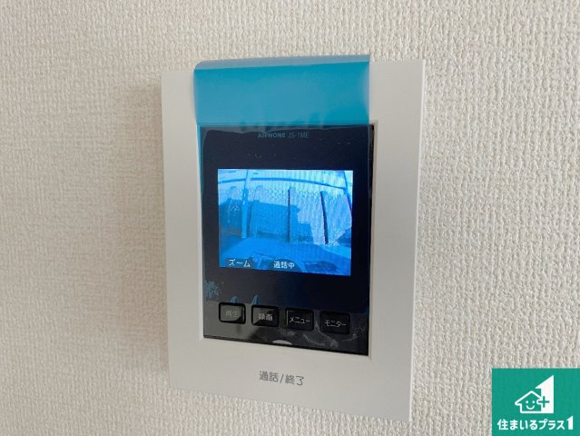 神戸市垂水区旭が丘　新築一戸建ての防犯設備|カラーモニターインターホン！声だけでなく来訪者の姿や顔がモニターで確認できるので、小さなお子様がいらっしゃるご家庭でも安心できます！
