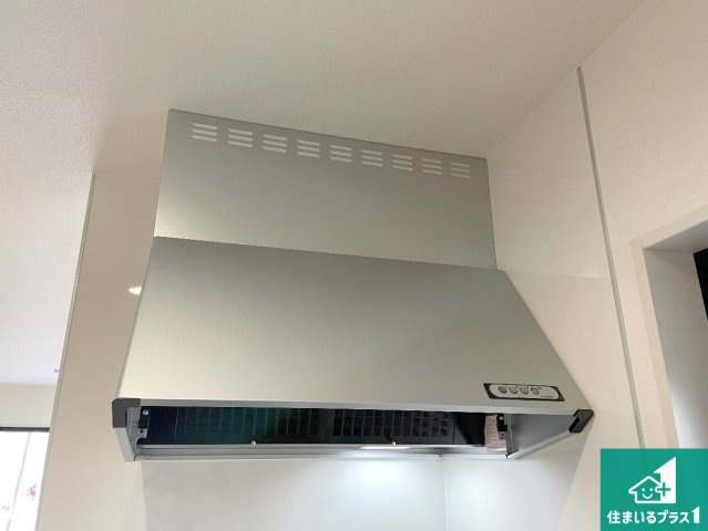 神戸市垂水区旭が丘　新築一戸建ての設備|汚れにくいスロットフィルタでお手入れラクラク！ＬＥＤ照明付き！