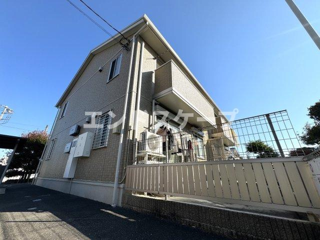 パークシャトーの外観|高崎、前橋エリアのお部屋探しはエンドスケープまで！お客様の理想お聞かせ下さい♪