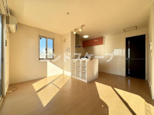 パークシャトーの居間・リビング|高崎、前橋エリアのお部屋探しはエンドスケープまで！お客様の理想お聞かせ下さい♪