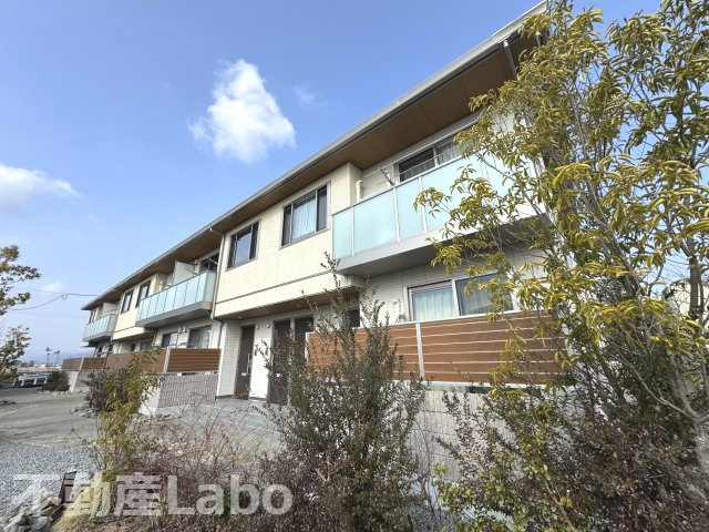 シャーメゾンガーデン松茂Cの駐車場