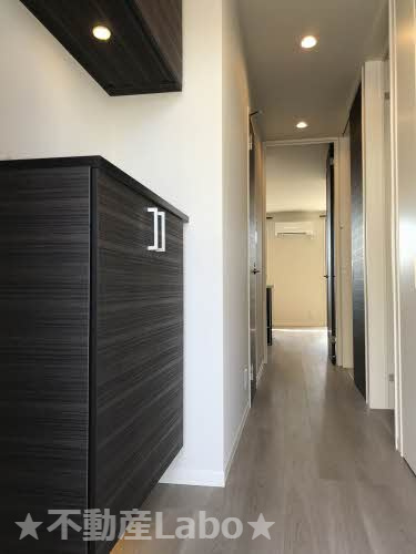 シャーメゾンガーデン松茂Cの玄関