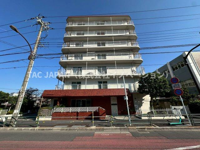 赤羽神谷サンハイツの外観|メトロ志茂駅から徒歩4分、赤羽駅から徒歩17分！利便性に優れる「赤羽神谷サンハイツ」は築後44年の時を経ても色褪せることなく存在感をアピールしています。