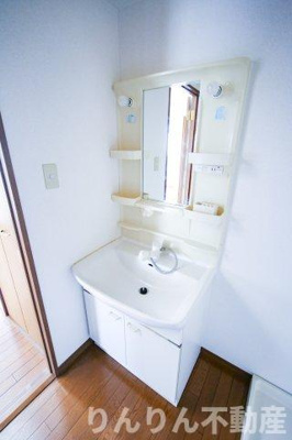 【洗面所】 | ルモンド交成 | 脱衣スペースもあります