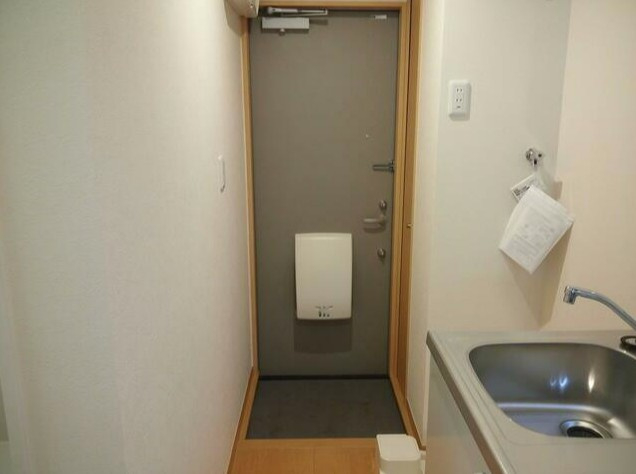 ホワイトモードの玄関