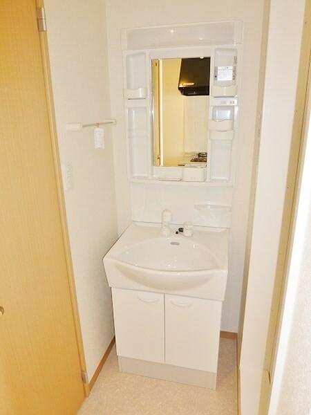 ホワイトモードの洗面所