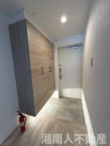 ダイアパレス湘南虹ケ浜オーシャンビューの玄関|ゆったりとした玄関です