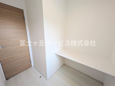 【洋室】 | 浜松市中央区雄踏町宇布見 2期 新築一戸建て 1号棟 | 書斎です