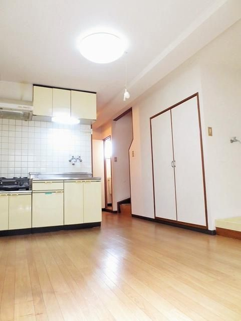 リベール根岸の居間・リビング