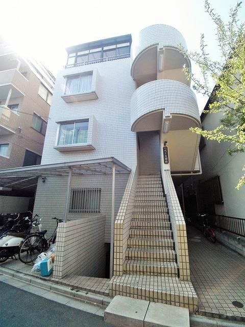 リベール根岸の外観