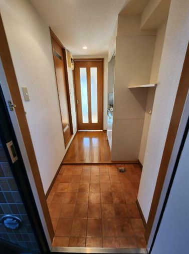 ガーデンアベニューの玄関