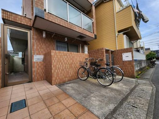 ガーデンアベニューのエントランス