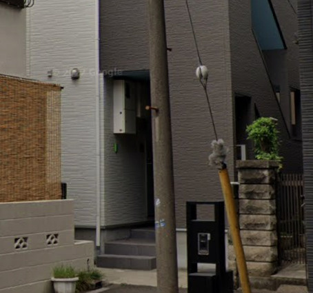 フォレスト南与野のエントランス