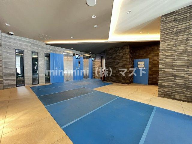 プレサンス大国町アドロッソのロビー