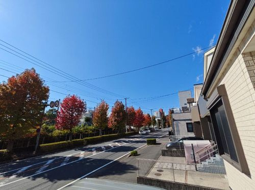 【前面道路含む現地写真】 | 【仲介手数料０円】藤沢市大庭　中古一戸建て | 藤沢市大庭　中古一戸建て