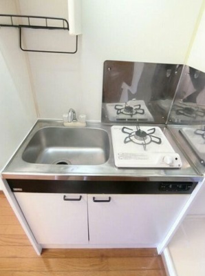 【キッチン】 | リーヴェルステージ横浜西 | 一人暮らしにちょうどいいサイズのキッチン