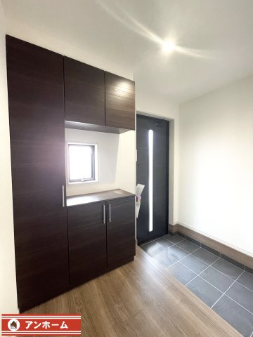 藤井寺市藤ヶ丘３丁目１号棟の玄関|ゆったりとした玄関です