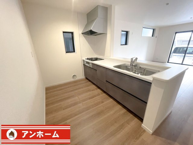 藤井寺市藤ヶ丘３丁目１号棟のキッチン|お料理しやすいキッチンです