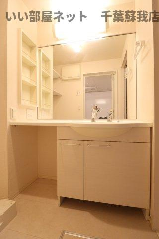 クレールコートの洗面所|朝の準備に活躍する、洗髪洗面化粧台！