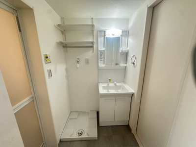 【洗面所】 | カーサ西鶴間