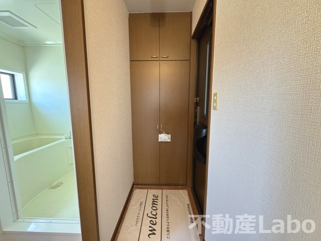 トアエーユBの玄関