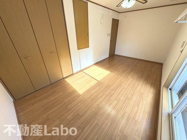 レインボータウン中田の洋室